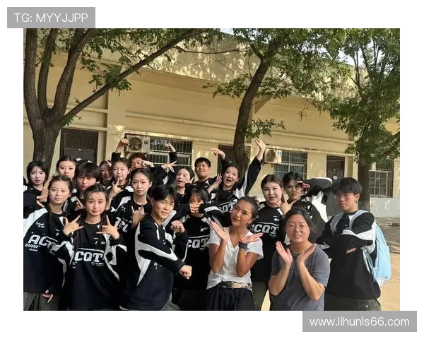 全国街舞大赛点评成都飞盘队展现卓越团队协作精神与默契配合